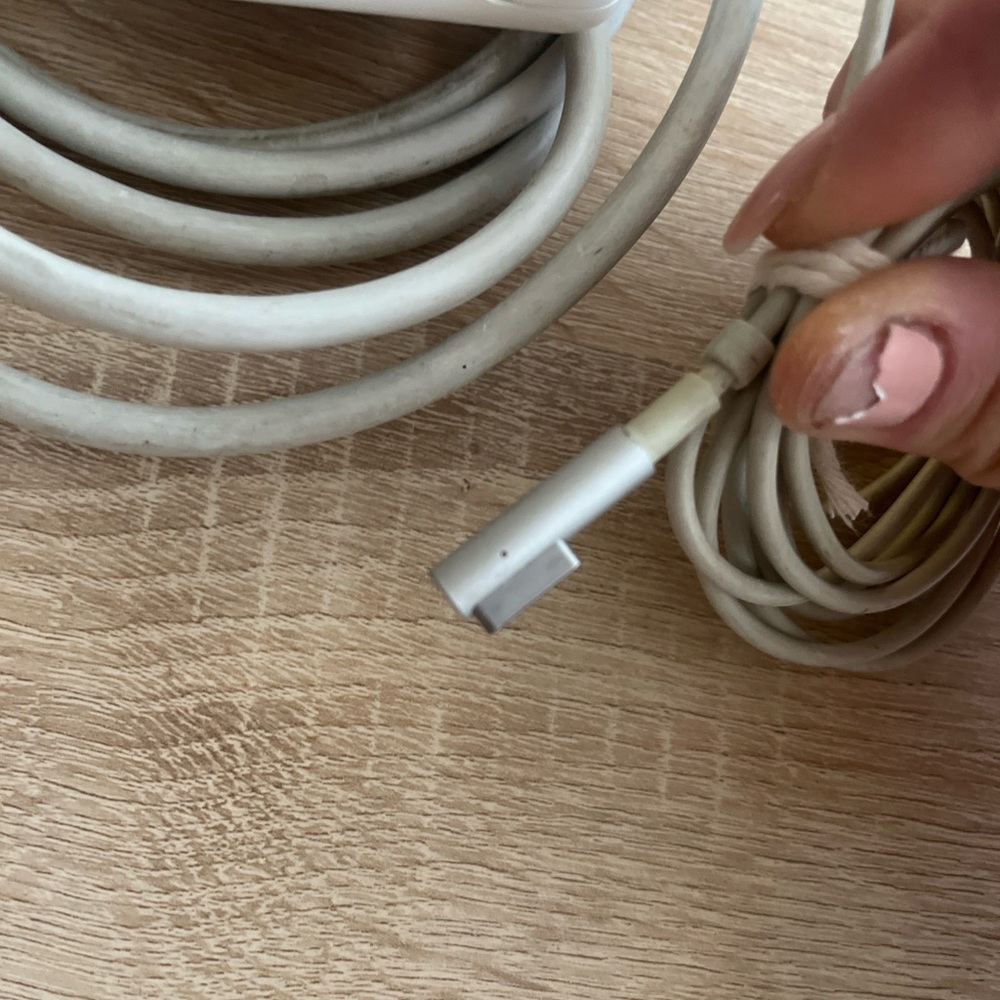 Apple Mac book / pro Power Adapter charger Cable - 60 W - Picture 5 of 7
